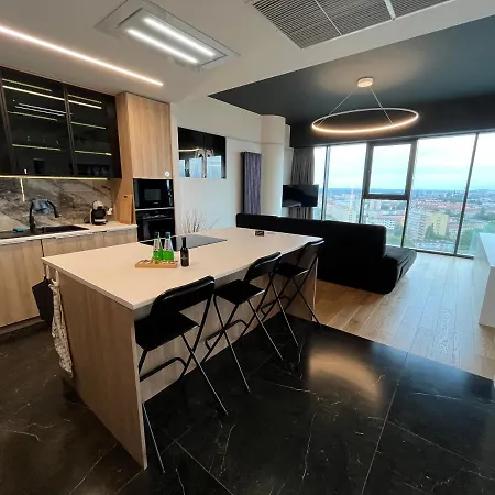 Hanza Tower - Luxurious 60m2 - 15th Floor View アパート シュチェチン