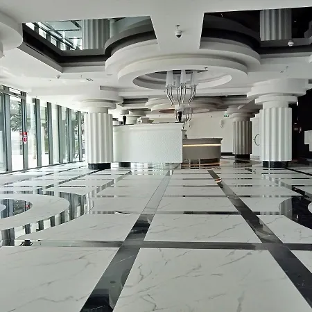 דירה Hanza Tower - Luxurious 60m2 - 15th Floor View שצ'צ'ין
