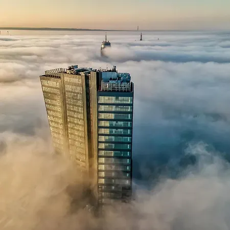 Hanza Tower - Luxurious 60m2 - 15th Floor View שצ'צ'ין